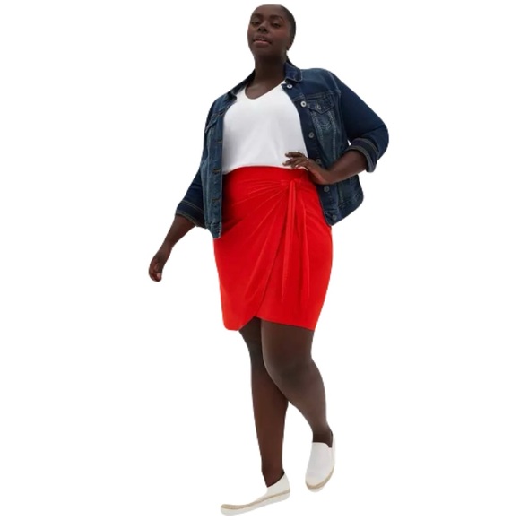 NEW‎ TORRID Mini Super Soft Wrap Skirt Red Sz 1X Plus Y2K Holiday Comfort - Picture 2 of 7